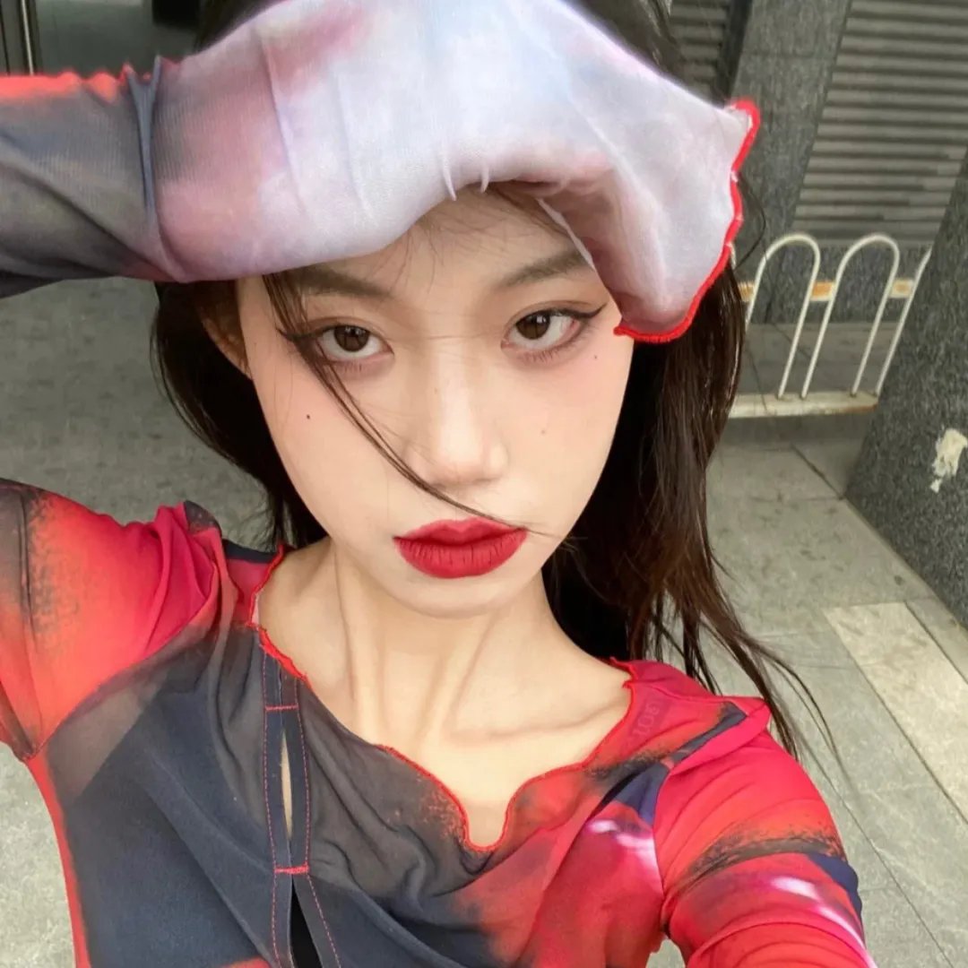 月亮中的亚马逊女人